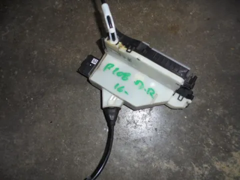 Ηλεκτρομαγνητική Κλειδαριά Πίσω Δεξιά 5pin για PEUGEOT 208 (2016 - 2019) Hatchback - 5dr  Ηλεκτρομαγνητική Κλειδαριά Πίσω Δεξιά 5pin για PEUGEOT 208 (2016 - 2019) Hatchback - 5dr