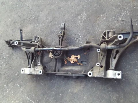 Γέφυρα Εμπρός Οριζόντια για SKODA OCTAVIA (2008 - 2013) 5 (1Z3-5) 1600 (CAYC) Diesel 105 *ΔΒ* Γέφυρα Εμπρός Οριζόντια για SKODA OCTAVIA (2008 - 2013) 5 (1Z3-5) 1600 (CAYC) Diesel 105 *ΔΒ*