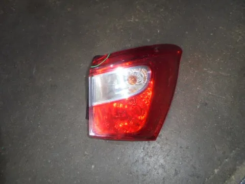 Φανάρι Πίσω Δεξί (Ελαττωματικό) για SUZUKI SX4 S-CROSS (2013 - 2016)  Φανάρι Πίσω Δεξί (Ελαττωματικό) για SUZUKI SX4 S-CROSS (2013 - 2016)