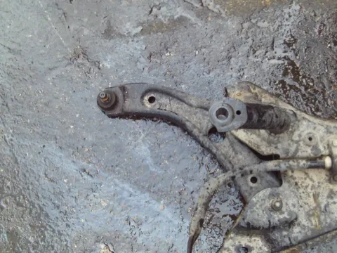 Ψαλίδι Εμπρός Αριστερό για SUZUKI SWIFT (2006 - 2008) (RS) *ΔΒ*