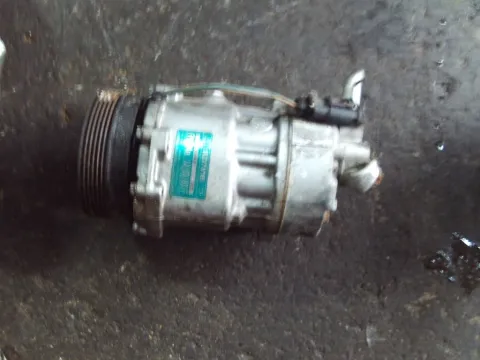 Συμπιεστής A-C (Κομπρέσορας) για VW GOLF (1998 - 2004) Mk4 (1J1)  Συμπιεστής A-C (Κομπρέσορας) για VW GOLF (1998 - 2004) Mk4 (1J1)