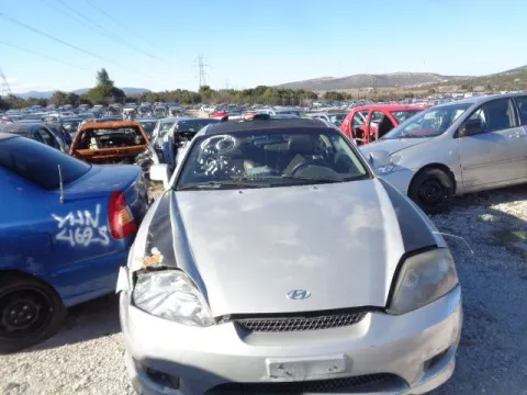 Τροπέτο Αμάξι Κουφάρι με Άξονα Πίσω Δισκόπλακες ABS και Ζαντολάστιχα 205/55/16 για HYUNDAI COUPE (2004 - 2006) (GK) 1600 G4ED-G petrol 107 *ΔΒ* Τροπέτο Αμάξι Κουφάρι με Άξονα Πίσω Δισκόπλακες ABS και Ζαντολάστιχα 205/55/16 για HYUNDAI COUPE (2004 - 2006) (GK) 1600 G4ED-G petrol 107 *ΔΒ*