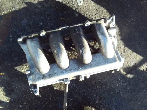 Πολλαπλή Εισαγωγής Μεταλική 8200257336 για RENAULT LAGUNA (2001 - 2005) (BG) (KG) 2000 (F4R764) Petrol 163 Turbo 16V  Πολλαπλή Εισαγωγής Μεταλική 8200257336 για RENAULT LAGUNA (2001 - 2005) (BG) (KG) 2000 (F4R764) Petrol 163 Turbo 16V