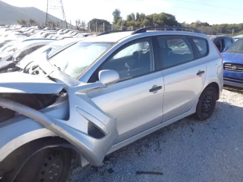 Τροπέτο Αμάξι κομπλέ με Κινητήρα και Σασμάν με Άξονα Πίσω και Ζαντολάστιχα 185/65/15 για HYUNDAI i30 (2007 - 2012) S-Wagon - 5dr 1600 D4FB diesel 116 CRDi *ΔΒ* -  Τροπέτο Αμάξι κομπλέ με Κινητήρα και Σασμάν με Άξονα Πίσω και Ζαντολάστιχα 185/65/15 για HYUNDAI i30 (2007 - 2012) S-Wagon - 5dr 1600 D4FB diesel 116 CRDi *ΔΒ* -