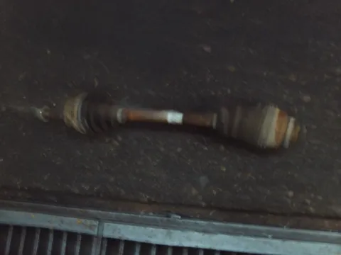 Ημιαξόνιο Εμπρός Δεξί για HYUNDAI SANTA FE (2000 - 2004) (SM)  Ημιαξόνιο Εμπρός Δεξί για HYUNDAI SANTA FE (2000 - 2004) (SM)