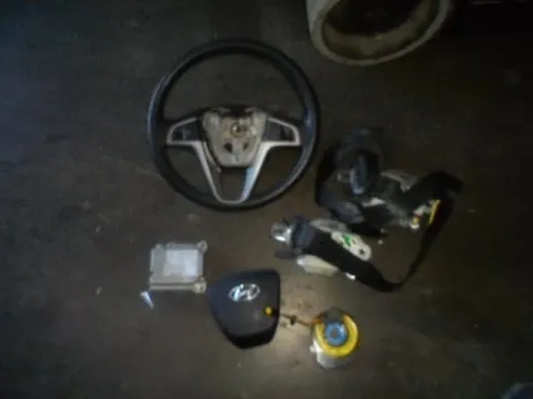 Σετ Αερόσακων Εμπρός (με Ταμπλό) για HYUNDAI i20 (2009 - 2011) *Γ* -  Σετ Αερόσακων Εμπρός (με Ταμπλό) για HYUNDAI i20 (2009 - 2011) *Γ* -