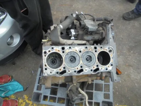 Κινητήρας Κορμός ( D2FA ) ( Για Ανταλλακτικά )  για FORD TRANSIT (2000 - 2006) (FA_ _) Van 2400 (D2F_) Diesel 90 DI (Νέα Γενιά) *ΠΑΛΕΤΑ 187* Κινητήρας Κορμός ( D2FA ) ( Για Ανταλλακτικά )  για FORD TRANSIT (2000 - 2006) (FA_ _) Van 2400 (D2F_) Diesel 90 DI (Νέα Γενιά) *ΠΑΛΕΤΑ 187*