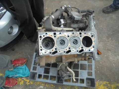 Κινητήρας Κορμός ( D2FA ) ( Για Ανταλλακτικά )  για FORD TRANSIT (2000 - 2006) (FA_ _) Van 2400 (D2F_) Diesel 90 DI (Νέα Γενιά) *ΠΑΛΕΤΑ 187* -  Κινητήρας Κορμός ( D2FA ) ( Για Ανταλλακτικά )  για FORD TRANSIT (2000 - 2006) (FA_ _) Van 2400 (D2F_) Diesel 90 DI (Νέα Γενιά) *ΠΑΛΕΤΑ 187* -