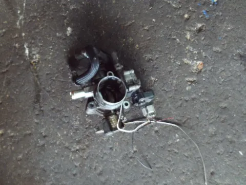 Σώμα Πεταλούδας 2221000090 για TOYOTA COROLLA (2004 - 2007) (E120)  ΤΕΛΑΡΟ 71"(πισω σκαλα) Σώμα Πεταλούδας 2221000090 για TOYOTA COROLLA (2004 - 2007) (E120)  ΤΕΛΑΡΟ 71"(πισω σκαλα)