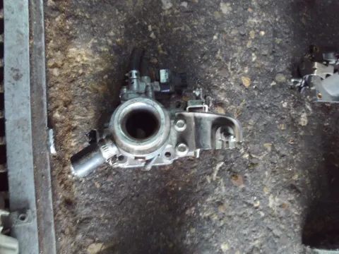 Σώμα Πεταλούδας για TOYOTA COROLLA (2000 - 2002) (ZE111) ΤΕΛΑΡΟ 65"(πισω σκαλα) Σώμα Πεταλούδας για TOYOTA COROLLA (2000 - 2002) (ZE111) ΤΕΛΑΡΟ 65"(πισω σκαλα)
