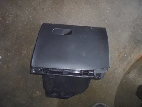 Ντουλαπάκι για CITROEN C3 (2020 - ) F-L *Γ* Ντουλαπάκι για CITROEN C3 (2020 - ) F-L *Γ*