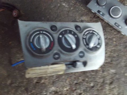 Χειριστήρια Καλοριφέρ για SUZUKI ALTO (2009 - 2015) (GF) (FC31)  Χειριστήρια Καλοριφέρ για SUZUKI ALTO (2009 - 2015) (GF) (FC31)