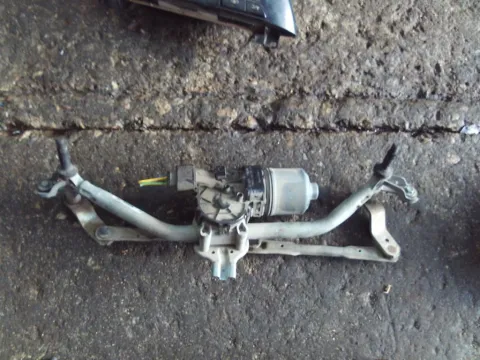 Μοτέρ Κίνησης Εμπρός Υαλοκαθαριστήρων 0390241589 για CITROEN C3 (2017 - 2020)   ΠΑΛΕΤΑ 4 *234195*