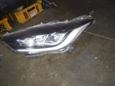 Φανάρι Εμπρός Αριστερό LED για TOYOTA YARIS (2020 - )  Φανάρι Εμπρός Αριστερό LED για TOYOTA YARIS (2020 - )