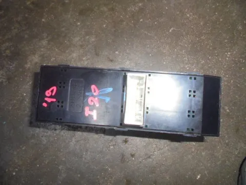 Διακόπτης Παραθύρων Κεντρικός Αριστερής 4πλος 18pin για HYUNDAI i20 (2015 - 2020)  -  Διακόπτης Παραθύρων Κεντρικός Αριστερής 4πλος 18pin για HYUNDAI i20 (2015 - 2020)  -