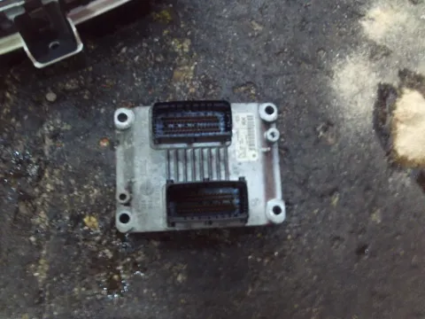 Εγκέφαλος Imobilizer 55557933 για OPEL CORSA (2006 - 2011) D  ΤΕΛΑΡΟ 17"(πισω σκαλα) Εγκέφαλος Imobilizer 55557933 για OPEL CORSA (2006 - 2011) D  ΤΕΛΑΡΟ 17"(πισω σκαλα)