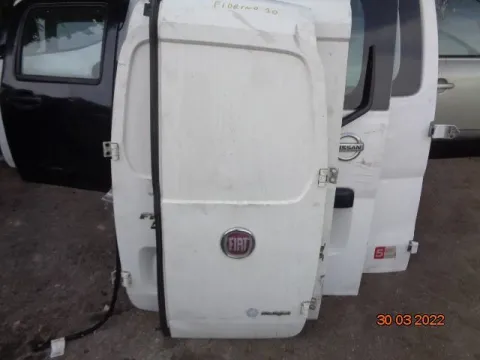 Πόρτα Πίσω Δεξιά Δίφυλλη Χ.Τζάμι για FIAT FIORINO (2008 -) , CITROEN NEMO (2008 - ) II , PEUGEOT BIPPER (2008 -) (AA_) *Γ* Πόρτα Πίσω Δεξιά Δίφυλλη Χ.Τζάμι για FIAT FIORINO (2008 -) , CITROEN NEMO (2008 - ) II , PEUGEOT BIPPER (2008 -) (AA_) *Γ*