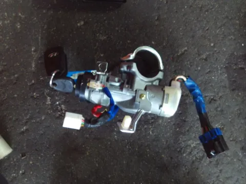 Διακόπτης Μίζας για HYUNDAI i30 (2007 - 2012)  Διακόπτης Μίζας για HYUNDAI i30 (2007 - 2012)