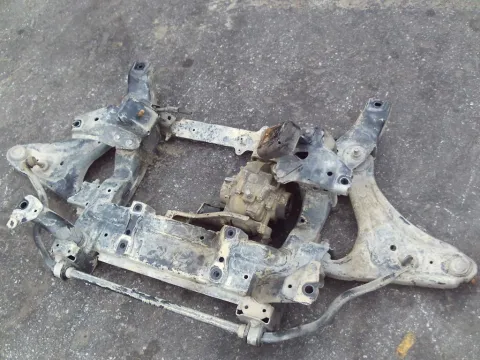 Γέφυρα Εμπρός Πλαίσιο για DAIHATSU TERIOS (2006 - 2009) (J200) *ΔΒ* Γέφυρα Εμπρός Πλαίσιο για DAIHATSU TERIOS (2006 - 2009) (J200) *ΔΒ*