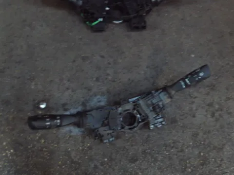 Διακόπτης Φώτων-Φλάς 17F852 για TOYOTA AURIS (2016 - ) "ΤΕΛΑΡΟ 10" (κατω σκαλα) Διακόπτης Φώτων-Φλάς 17F852 για TOYOTA AURIS (2016 - ) "ΤΕΛΑΡΟ 10" (κατω σκαλα)