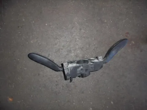 Διακόπτης Φώτων-Φλάς ( 6Q0953503CE )  για VW POLO (2002 - 2005) (9N) Hatchback - 5dr , (2005 - 2009) (9N3 )  Διακόπτης Φώτων-Φλάς ( 6Q0953503CE )  για VW POLO (2002 - 2005) (9N) Hatchback - 5dr , (2005 - 2009) (9N3 )