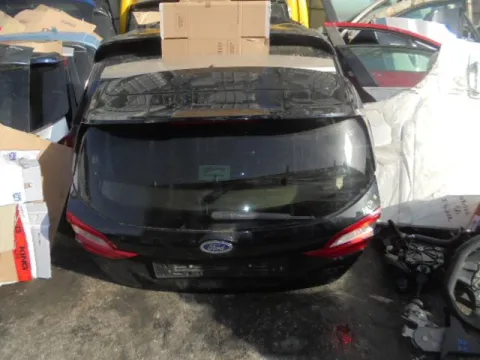 Πορτ-Μπαγκάζ για FORD FIESTA (2017 - ) ST-LINE *Γ* Πορτ-Μπαγκάζ για FORD FIESTA (2017 - ) ST-LINE *Γ*