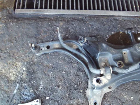 Ψαλίδι Εμπρός Αριστερό για TOYOTA YARIS (2009 - 2012) (XP90) 1300 (1NR-FE) Petrol 100 (NSP90) *ΔΒ*