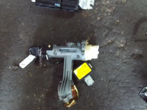 Διακόπτης Μίζας για HYUNDAI GETZ (2002 - 2005) (TB)  Διακόπτης Μίζας για HYUNDAI GETZ (2002 - 2005) (TB)