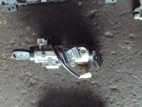 Διακόπτης Μίζας για CHEVROLET - DAEWOO AVEO (2011- ) ( )  Διακόπτης Μίζας για CHEVROLET - DAEWOO AVEO (2011- ) ( )
