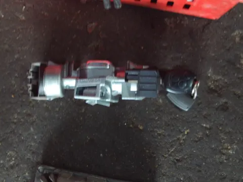 Διακόπτης Μίζας 3M513F880AC για FORD FOCUS (2004 - 2008) Mk2a (DA3 - C307)  Διακόπτης Μίζας 3M513F880AC για FORD FOCUS (2004 - 2008) Mk2a (DA3 - C307)