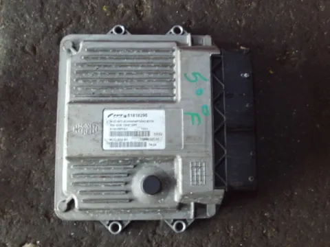 Εγκέφαλος ΣΕΤ Imobilizer 51818295 για FIAT 500 (2007 - 2016)  Εγκέφαλος ΣΕΤ Imobilizer 51818295 για FIAT 500 (2007 - 2016)