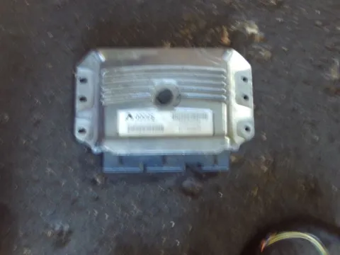 Εγκέφαλος ΣΕΤ  Imobilizer 8200509552 για RENAULT MEGANE (2008 - 2012) (KZ_) (BZ_)  Εγκέφαλος ΣΕΤ  Imobilizer 8200509552 για RENAULT MEGANE (2008 - 2012) (KZ_) (BZ_)