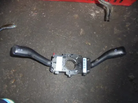 Διακόπτης Φώτων-Φλάς ( 8L0953513G ) για SKODA FABIA (2000 - 2004) (6Y) Hatchback - 5dr "ΤΕΛΑΡΟ 16"(κατω σκαλα) Διακόπτης Φώτων-Φλάς ( 8L0953513G ) για SKODA FABIA (2000 - 2004) (6Y) Hatchback - 5dr "ΤΕΛΑΡΟ 16"(κατω σκαλα)