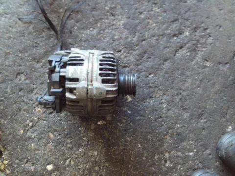 Δυναμό - Εναλλάκτης για VW GOLF (1998 - 2004) Mk4 (1J1)  Δυναμό - Εναλλάκτης για VW GOLF (1998 - 2004) Mk4 (1J1)