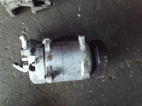 Συμπιεστής A-C (Κομπρέσορας) 1J0820803G για VW GOLF (1998 - 2004) Mk4 (1J1) 1400 (AXP) Pet 75 16valve  Συμπιεστής A-C (Κομπρέσορας) 1J0820803G για VW GOLF (1998 - 2004) Mk4 (1J1) 1400 (AXP) Pet 75 16valve