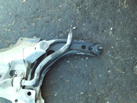 Ψαλίδι Εμπρός Δεξί για TOYOTA YARIS (2012 - 2014) ( ) 1400 Diesel D4-D 90hp (1ND) *ΔΒ* Ψαλίδι Εμπρός Δεξί για TOYOTA YARIS (2012 - 2014) ( ) 1400 Diesel D4-D 90hp (1ND) *ΔΒ*