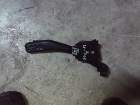 Διακόπτης Φώτων-Φλάς ANP80H013C για SEAT LEON (2005 - 2009) (1P) "ΤΕΛΑΡΟ 4" (κατω σκαλα) Διακόπτης Φώτων-Φλάς ANP80H013C για SEAT LEON (2005 - 2009) (1P) "ΤΕΛΑΡΟ 4" (κατω σκαλα)