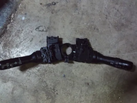 Διακόπτης Φλας 17F001 για TOYOTA YARIS (2009 - 2012) (XP90) "ΤΕΛΑΡΟ 5" (κατω σκαλα) Διακόπτης Φλας 17F001 για TOYOTA YARIS (2009 - 2012) (XP90) "ΤΕΛΑΡΟ 5" (κατω σκαλα)