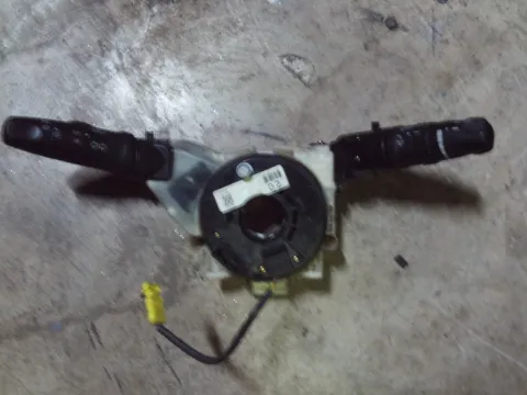 Διακόπτης Φλας για NISSAN QASHQAI (2007 - 2010) (J10) "ΤΕΛΑΡΟ 2" (κατω σκαλα) Διακόπτης Φλας για NISSAN QASHQAI (2007 - 2010) (J10) "ΤΕΛΑΡΟ 2" (κατω σκαλα)
