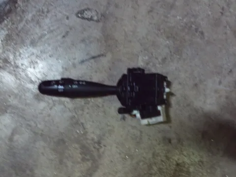 Διακόπτης Φώτων-Φλάς 173648 για TOYOTA YARIS (1999 - 2002) (XP10) "ΤΕΛΑΡΟ 7" (κατω σκαλα) Διακόπτης Φώτων-Φλάς 173648 για TOYOTA YARIS (1999 - 2002) (XP10) "ΤΕΛΑΡΟ 7" (κατω σκαλα)