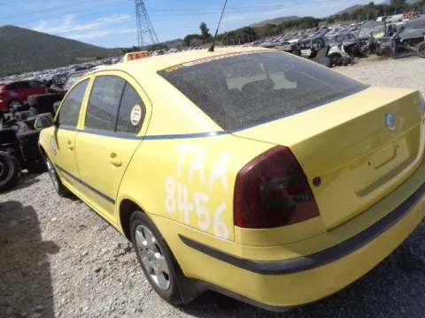 Τροπέτο Αμάξι κομπλέ με Κινητήρα BKC με Σασμάν με Άξονα Πίσω και Ζαντολάστιχα 195/65/15 για SKODA OCTAVIA (2004 - 2008) 5 (1Z3-5) Hatchback - 5dr 1900 (BJB)(BKC)(BLS)(BXE) Diesel 105 *ΔΒ* -  Τροπέτο Αμάξι κομπλέ με Κινητήρα BKC με Σασμάν με Άξονα Πίσω και Ζαντολάστιχα 195/65/15 για SKODA OCTAVIA (2004 - 2008) 5 (1Z3-5) Hatchback - 5dr 1900 (BJB)(BKC)(BLS)(BXE) Diesel 105 *ΔΒ* -