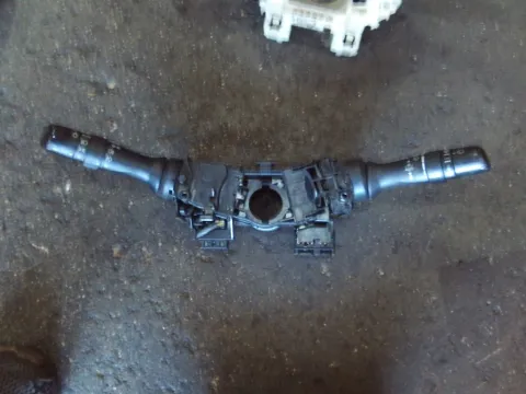 Διακόπτης Φλας 173832 για TOYOTA YARIS (2009 - 2012) (XP90) "ΤΕΛΑΡΟ 11" (κατω σκαλα) Διακόπτης Φλας 173832 για TOYOTA YARIS (2009 - 2012) (XP90) "ΤΕΛΑΡΟ 11" (κατω σκαλα)