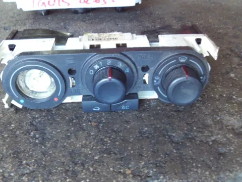 Χειριστήρια Καλοριφέρ ΕΛΛΑΤΩΜΑΤΙΚΟ 6L0820045C για SEAT IBIZA (2002 - 2006) (6LZ)  Χειριστήρια Καλοριφέρ ΕΛΛΑΤΩΜΑΤΙΚΟ 6L0820045C για SEAT IBIZA (2002 - 2006) (6LZ)