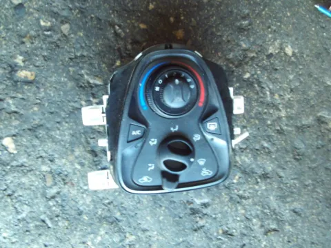 Χειριστήρια Καλοριφέρ 55900YV030 για TOYOTA AYGO (2014 - 2017)  Χειριστήρια Καλοριφέρ 55900YV030 για TOYOTA AYGO (2014 - 2017)