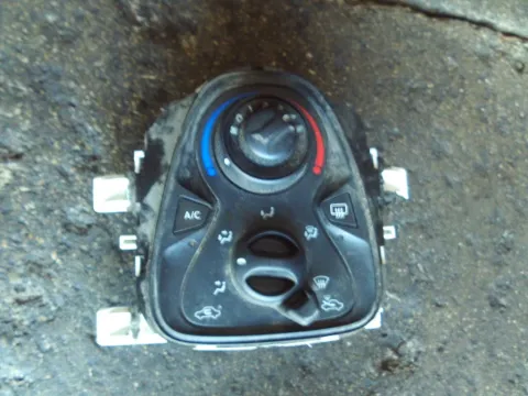 Χειριστήρια Καλοριφέρ 55900YV030 για TOYOTA AYGO (2014 - 2017)  Χειριστήρια Καλοριφέρ 55900YV030 για TOYOTA AYGO (2014 - 2017)