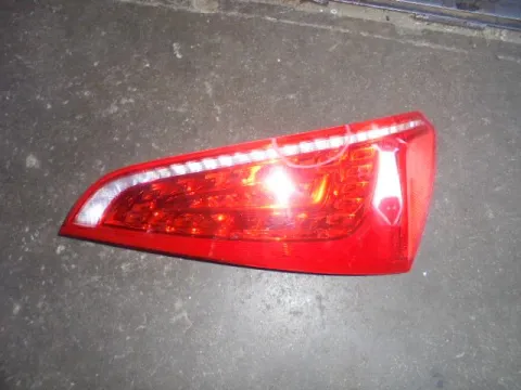 Φανάρι Πίσω Δεξί LED (Ραγισμένο) για AUDI Q5 (2008 - 2013) (8R)  Φανάρι Πίσω Δεξί LED (Ραγισμένο) για AUDI Q5 (2008 - 2013) (8R)