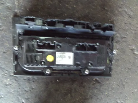 Χειριστήρια Καλοριφέρ 5F0907426P για SEAT LEON (2009 - 2013) (1P)  -  Χειριστήρια Καλοριφέρ 5F0907426P για SEAT LEON (2009 - 2013) (1P)  -