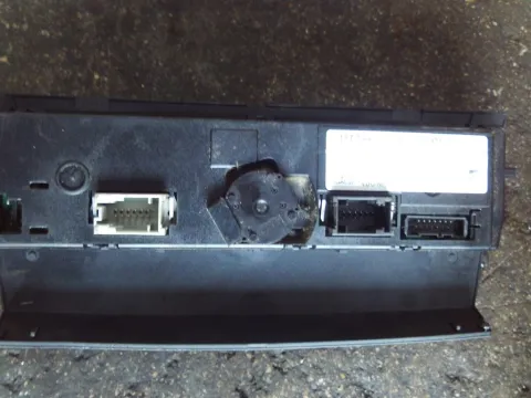 Χειριστήρια Καλοριφέρ 9110610-01 για BMW 3 Series (2005 - 2008) (E90-1-2-3)  -  Χειριστήρια Καλοριφέρ 9110610-01 για BMW 3 Series (2005 - 2008) (E90-1-2-3)  -