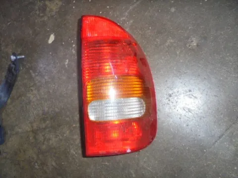 Φανάρι Πίσω Δεξί (Ελαττωματικό) για OPEL CORSA (1993 - 2000) B Hatchback - 5dr  Φανάρι Πίσω Δεξί (Ελαττωματικό) για OPEL CORSA (1993 - 2000) B Hatchback - 5dr