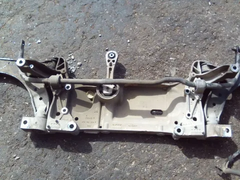 Γέφυρα Εμπρός Οριζόντια για AUDI A3 (2008 - 2011) (8P) 1600 BSE Petrol 102 *ΔΒ* Γέφυρα Εμπρός Οριζόντια για AUDI A3 (2008 - 2011) (8P) 1600 BSE Petrol 102 *ΔΒ*